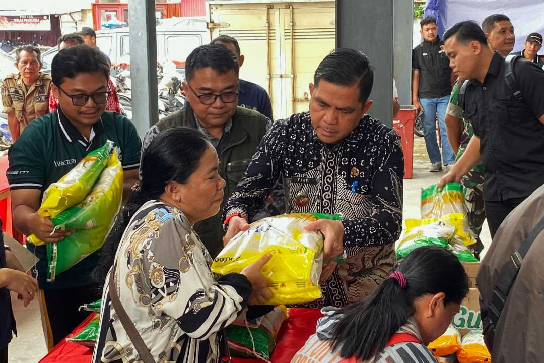 Bantu Ringankan Beban Warga Jelang Ramadan, Pemkab Landak Serbu GOR Bujank Nyangko dengan Pangan Murah