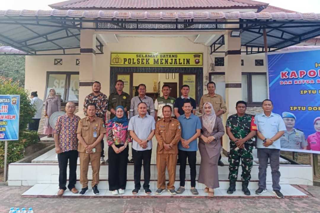 Pisah Sambut Kapolsek Menjalin: Iptu Donny Pati Resmi Menjabat, Siap Rangkul Warga dan Media Jaga Kamtibmas